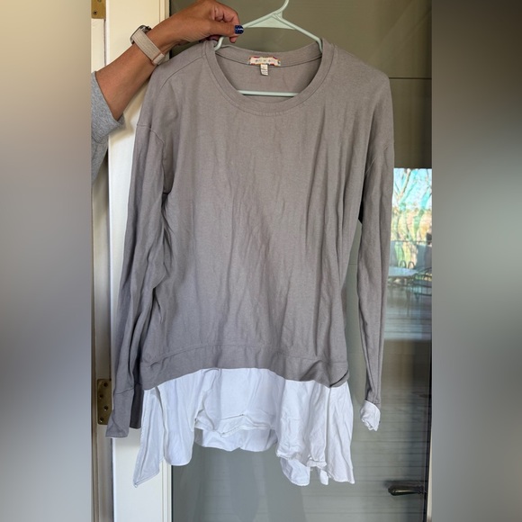 Eri & Ali Tops - Gray and White Women's Blouse